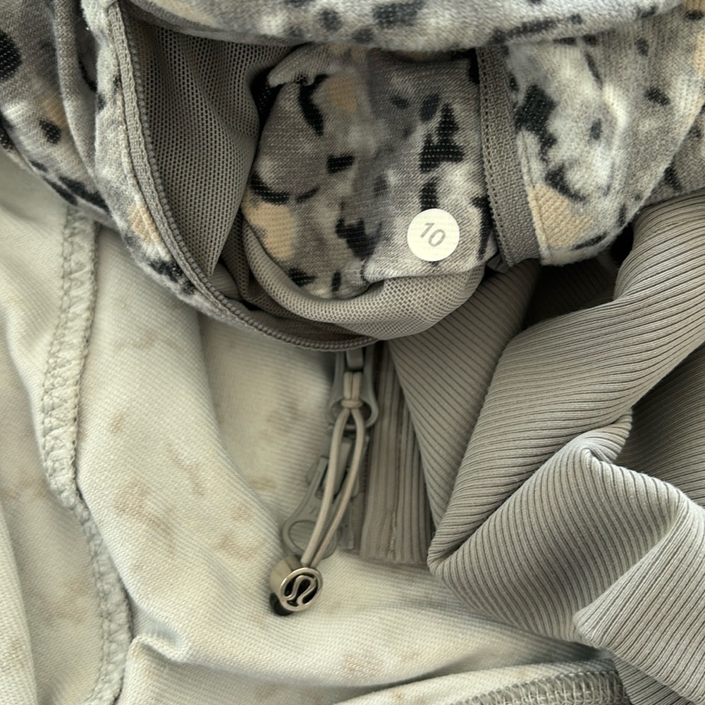 Lululemon Jacket - Picture 6 of 6